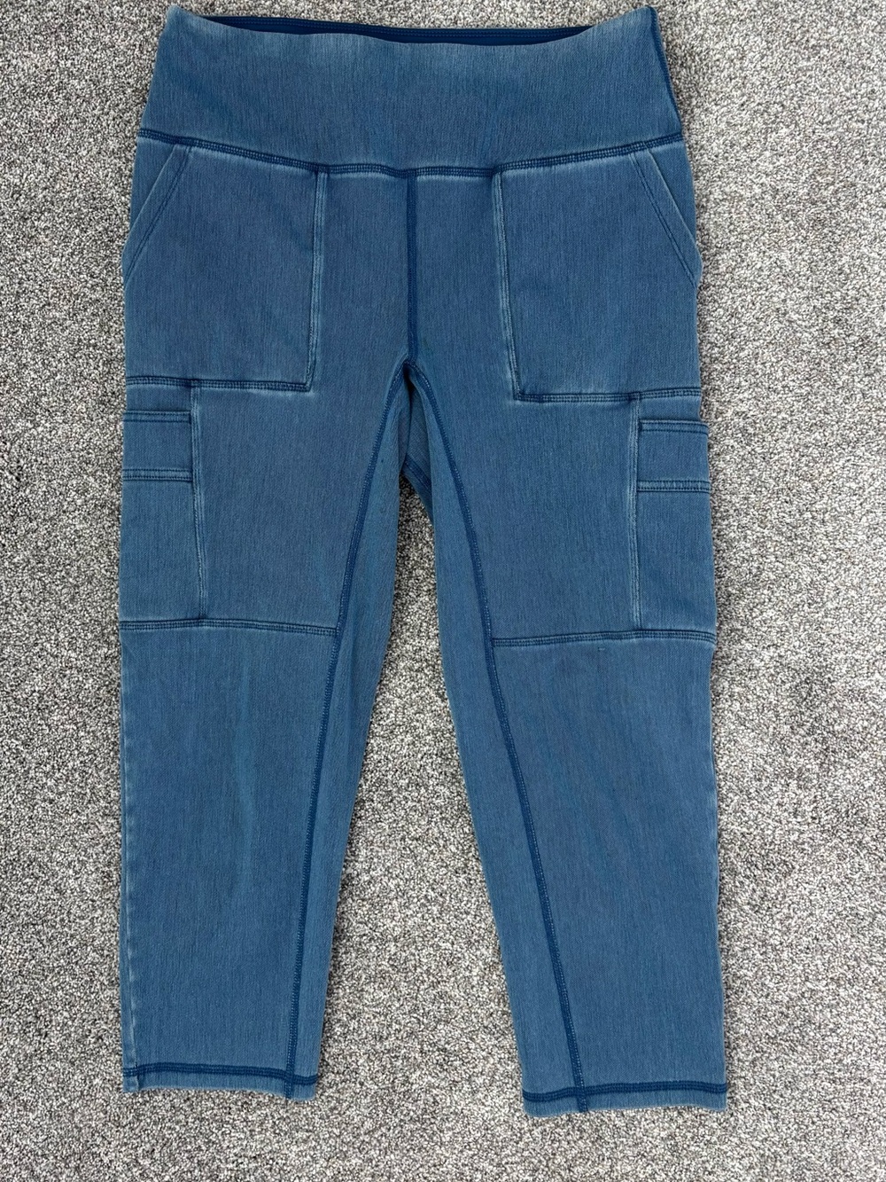 Khakis & Company Suavie Tummy Control Cargo Capri Pants M